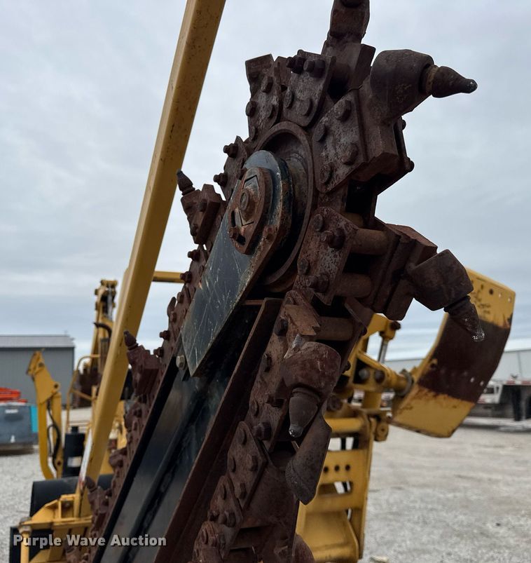 image for item DH9900 2000 Vermeer V4150A trencher