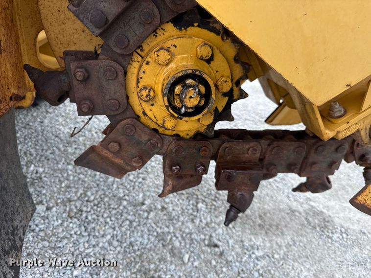 image for item DH9900 2000 Vermeer V4150A trencher