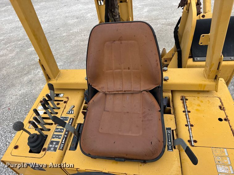 image for item DH9900 2000 Vermeer V4150A trencher