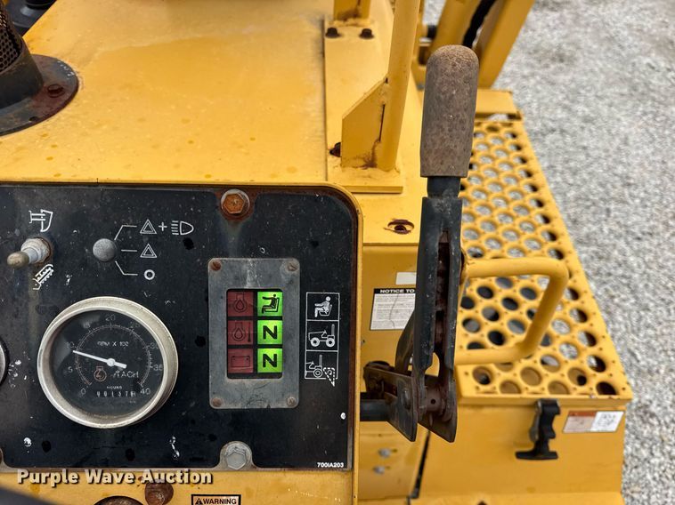 image for item DH9900 2000 Vermeer V4150A trencher