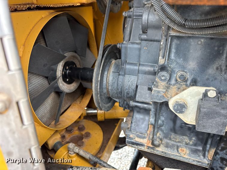 image for item DH9900 2000 Vermeer V4150A trencher