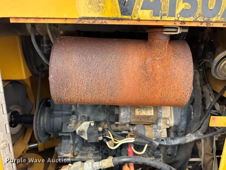 image for item DH9900 2000 Vermeer V4150A trencher