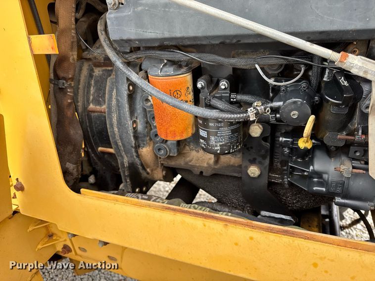 image for item DH9900 2000 Vermeer V4150A trencher