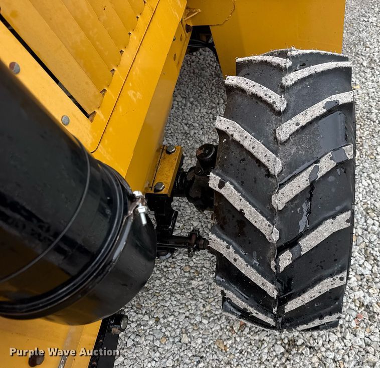 image for item DH9900 2000 Vermeer V4150A trencher