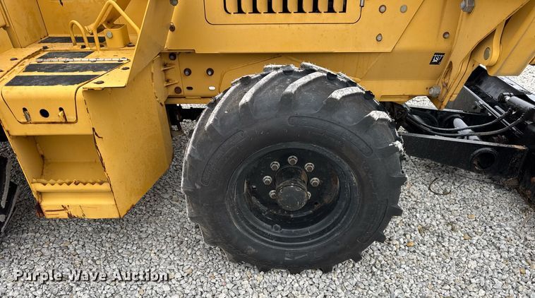 image for item DH9900 2000 Vermeer V4150A trencher