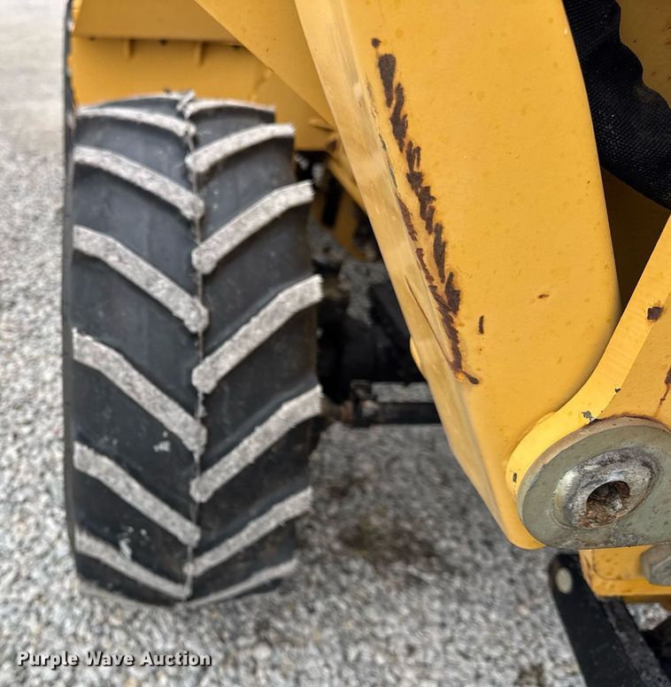 image for item DH9900 2000 Vermeer V4150A trencher