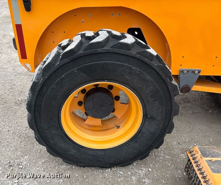 image for item DH9901 2017 ATMAX MowerMax Flexwing  municipal tractor