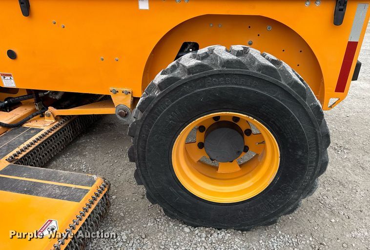 image for item DH9901 2017 ATMAX MowerMax Flexwing  municipal tractor