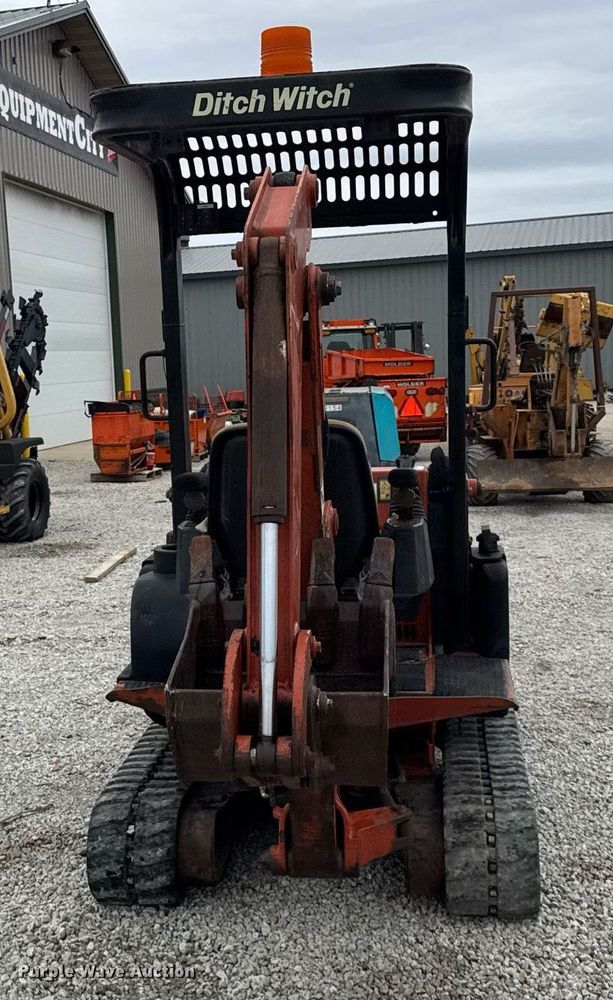 image for item DH9902 2009 Ditch Witch XT850 mini excavator / tool carrier