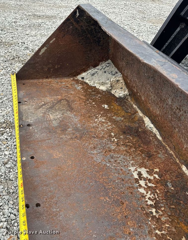 image for item DH9902 2009 Ditch Witch XT850 mini excavator / tool carrier