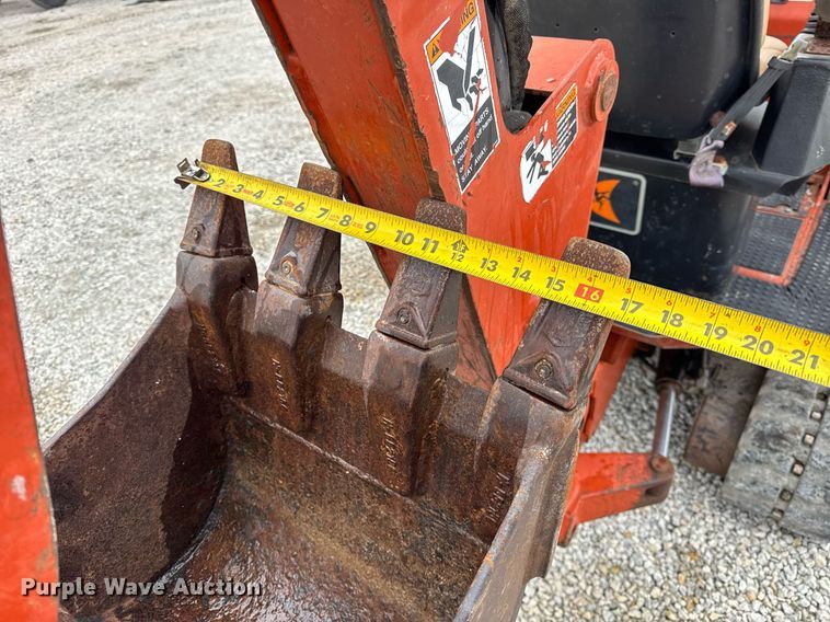 image for item DH9902 2009 Ditch Witch XT850 mini excavator / tool carrier