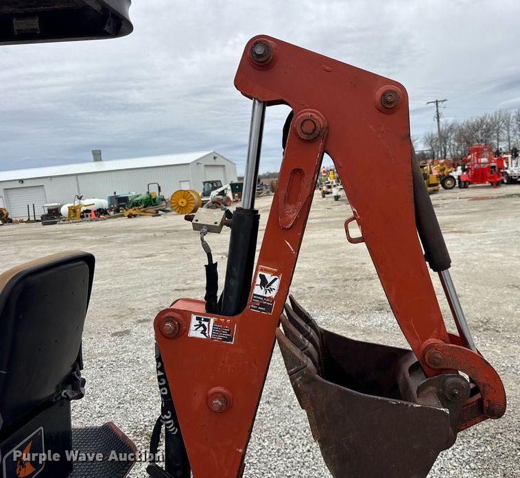 image for item DH9902 2009 Ditch Witch XT850 mini excavator / tool carrier