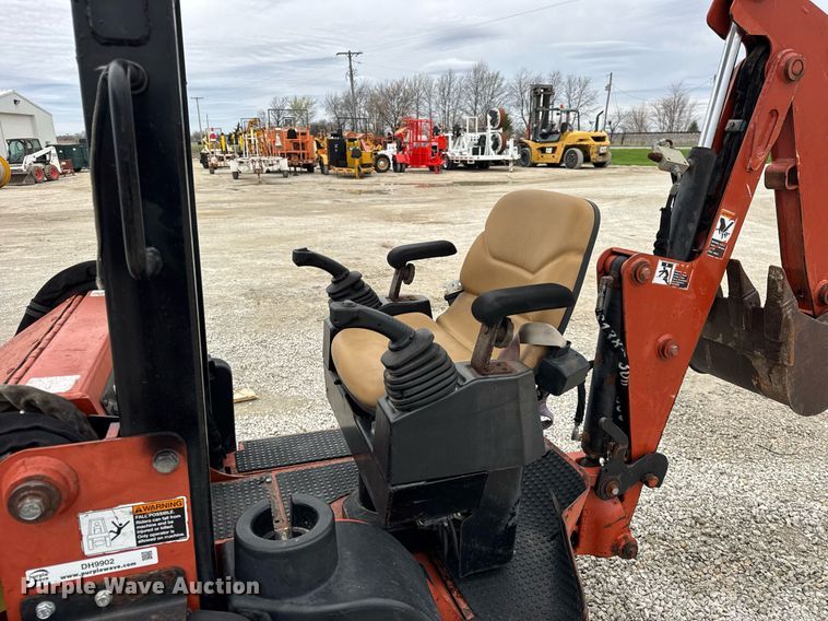 image for item DH9902 2009 Ditch Witch XT850 mini excavator / tool carrier