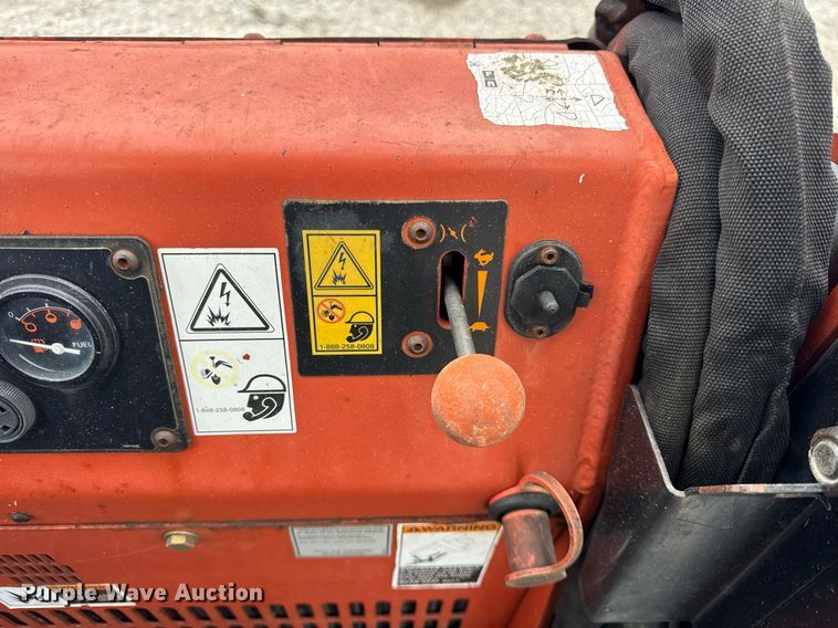 image for item DH9902 2009 Ditch Witch XT850 mini excavator / tool carrier