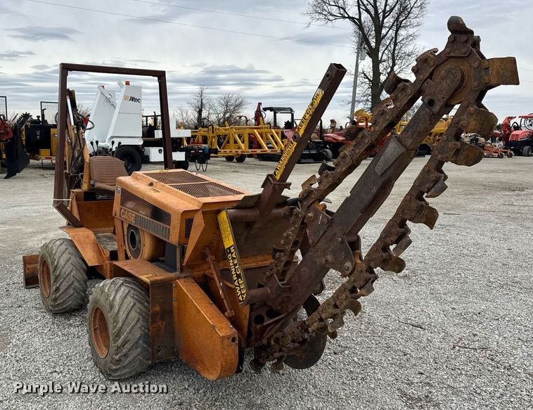 image for item DH9904 1986 Case 25+4XP trencher