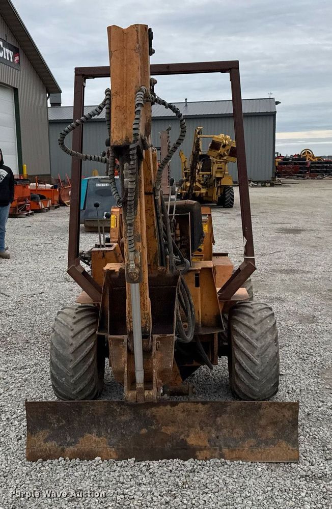 image for item DH9904 1986 Case 25+4XP trencher