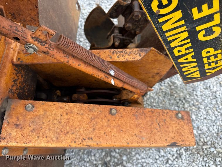 image for item DH9904 1986 Case 25+4XP trencher