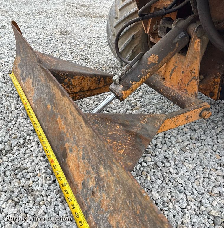 image for item DH9904 1986 Case 25+4XP trencher