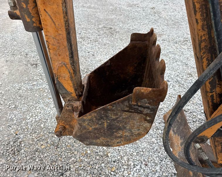 image for item DH9904 1986 Case 25+4XP trencher