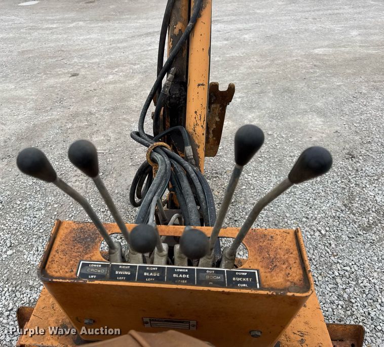 image for item DH9904 1986 Case 25+4XP trencher