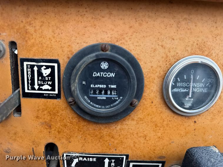 image for item DH9904 1986 Case 25+4XP trencher