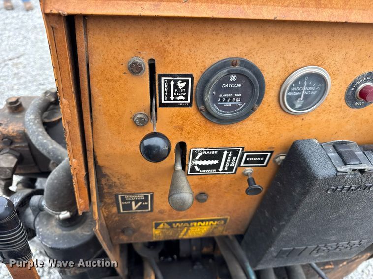 image for item DH9904 1986 Case 25+4XP trencher