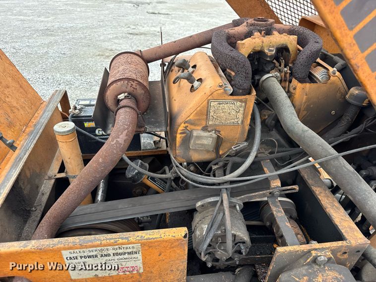 image for item DH9904 1986 Case 25+4XP trencher