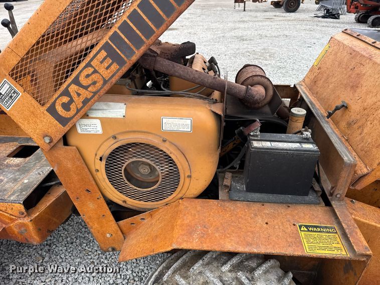 image for item DH9904 1986 Case 25+4XP trencher