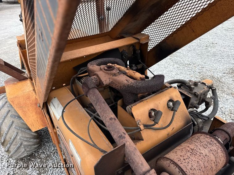 image for item DH9904 1986 Case 25+4XP trencher