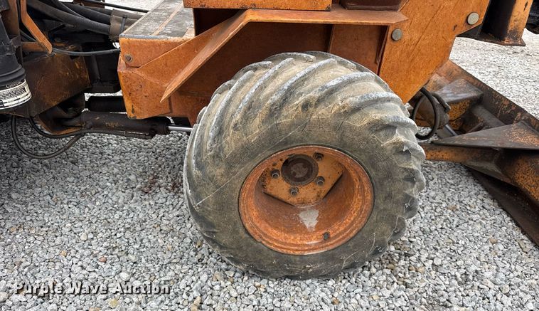 image for item DH9904 1986 Case 25+4XP trencher