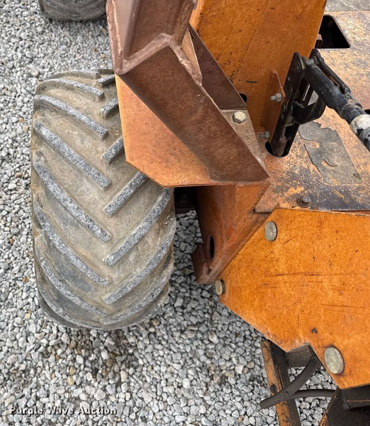 image for item DH9904 1986 Case 25+4XP trencher