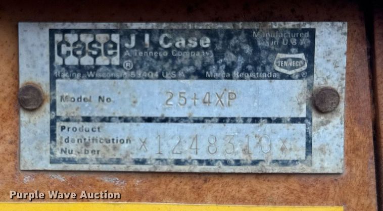 image for item DH9904 1986 Case 25+4XP trencher