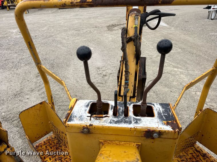 image for item DH9905 2002 Vermeer LM42 cable plow