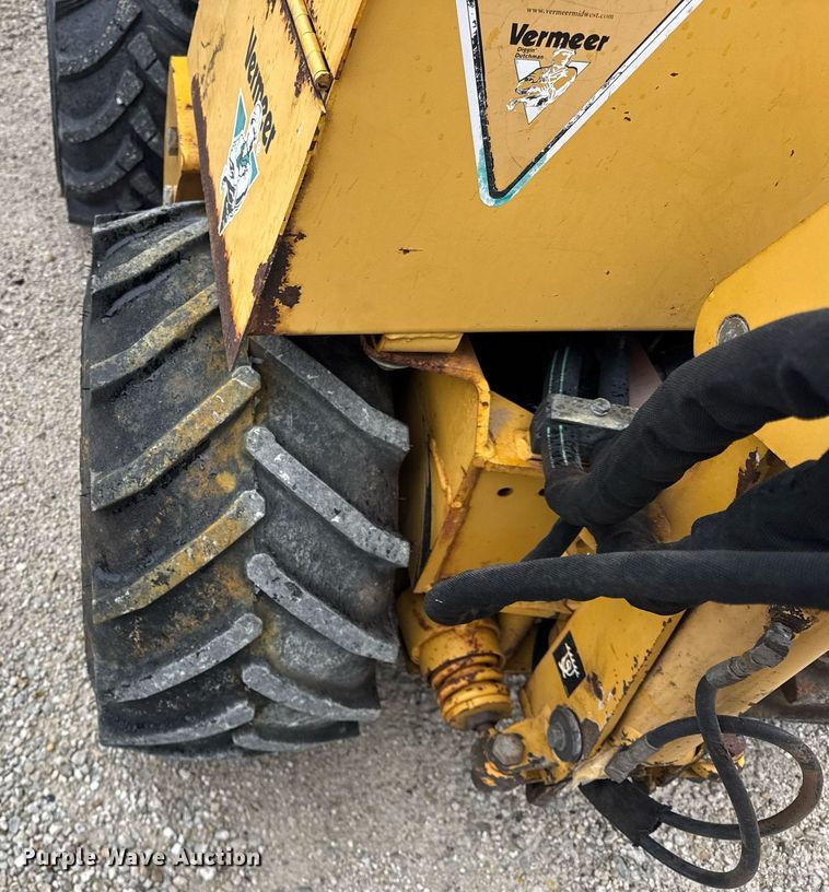 image for item DH9905 2002 Vermeer LM42 cable plow