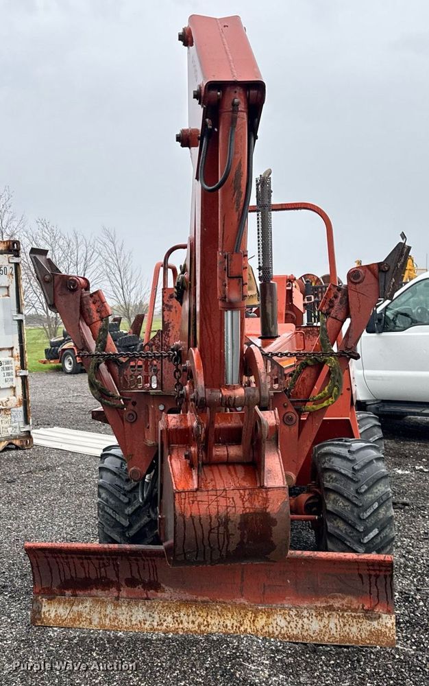image for item DH9910 1999 Ditch Witch 5110 trencher