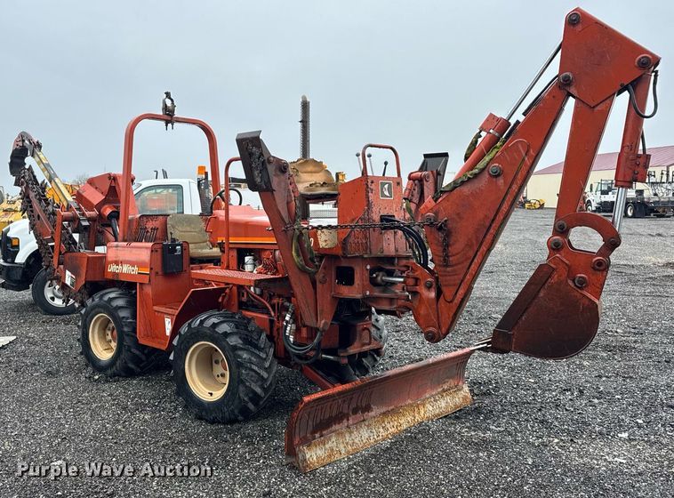 image for item DH9910 1999 Ditch Witch 5110 trencher