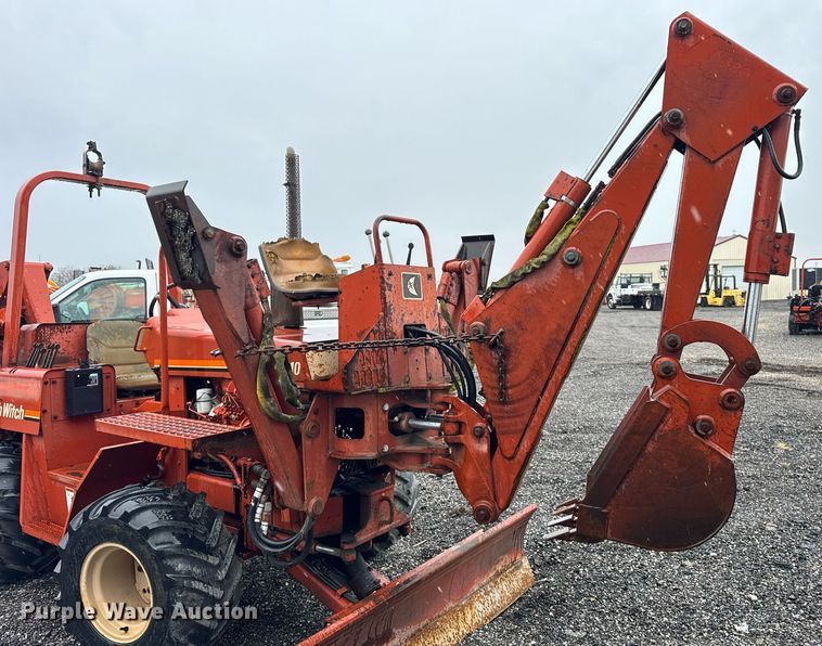 image for item DH9910 1999 Ditch Witch 5110 trencher