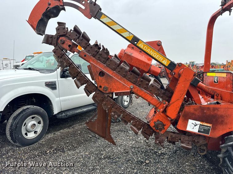 image for item DH9910 1999 Ditch Witch 5110 trencher