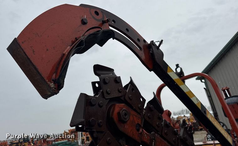 image for item DH9910 1999 Ditch Witch 5110 trencher