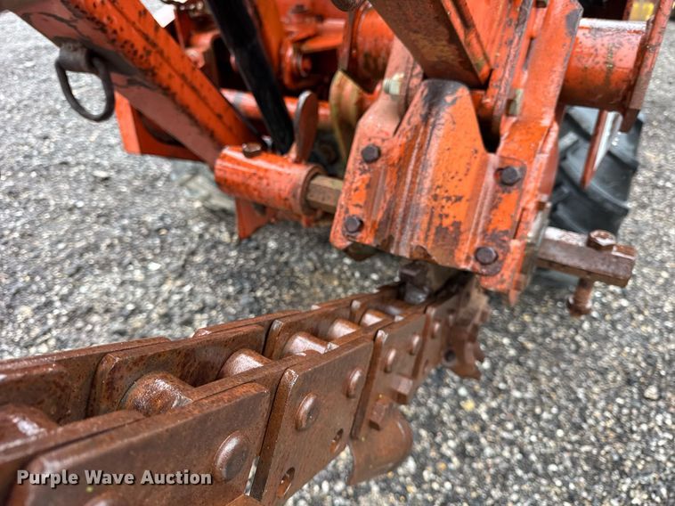 image for item DH9910 1999 Ditch Witch 5110 trencher
