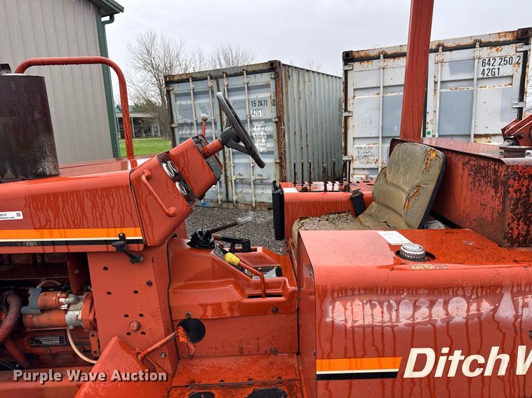 image for item DH9910 1999 Ditch Witch 5110 trencher