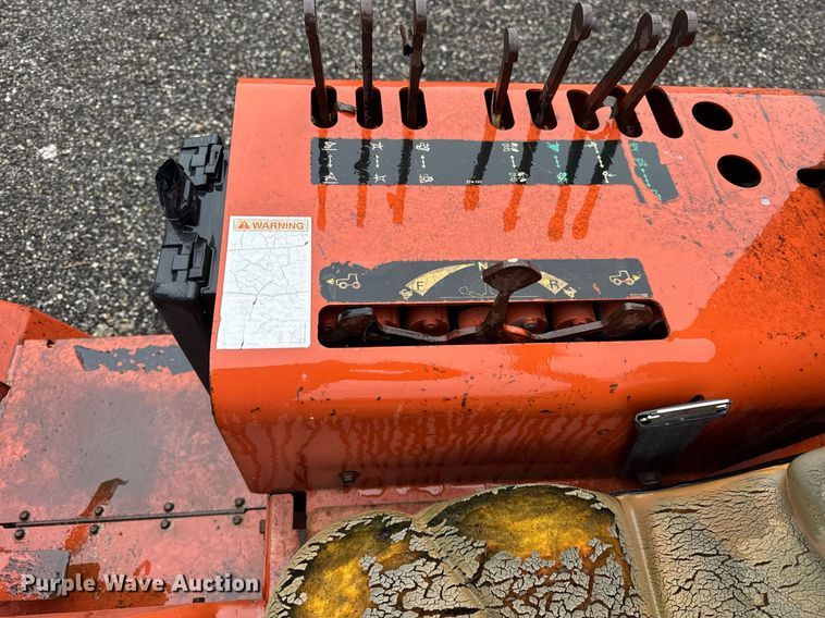 image for item DH9910 1999 Ditch Witch 5110 trencher