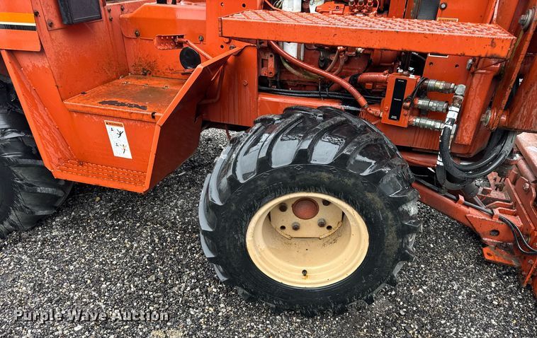 image for item DH9910 1999 Ditch Witch 5110 trencher