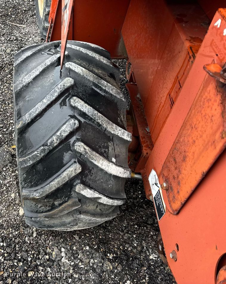 image for item DH9910 1999 Ditch Witch 5110 trencher