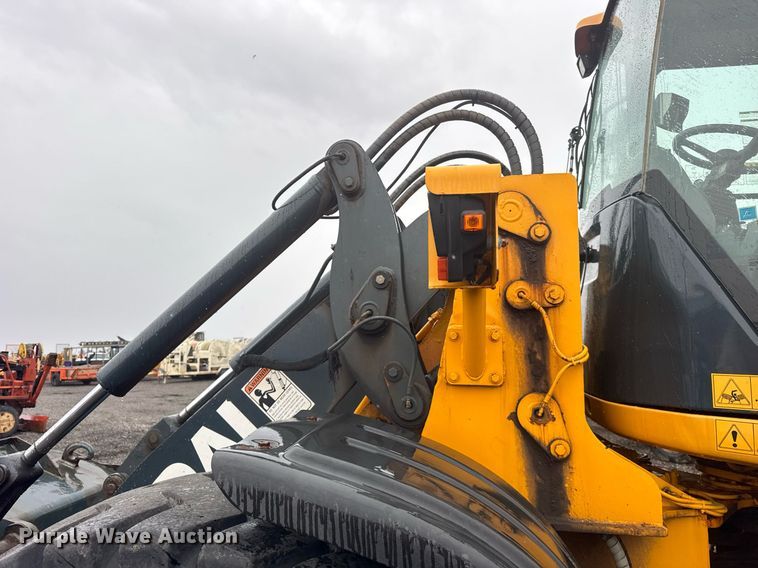 image for item DH9912 2011 Hyundai HL740-9TM wheel loader