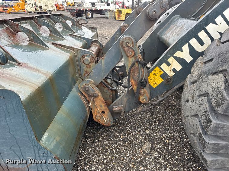 image for item DH9912 2011 Hyundai HL740-9TM wheel loader