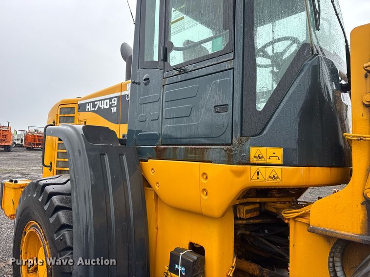 image for item DH9912 2011 Hyundai HL740-9TM wheel loader