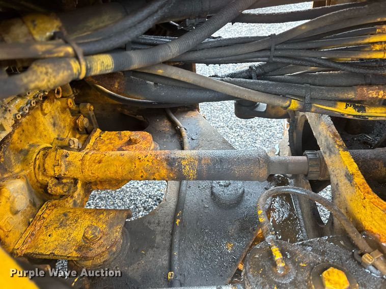 image for item DH9912 2011 Hyundai HL740-9TM wheel loader