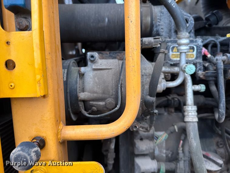 image for item DH9912 2011 Hyundai HL740-9TM wheel loader