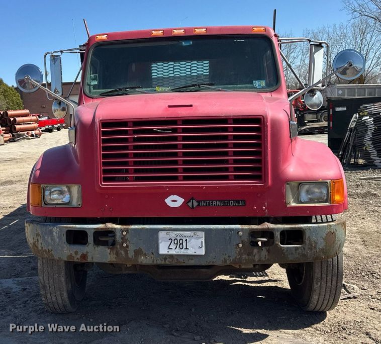 image for item DH9916 1995 International 4700 dump truck